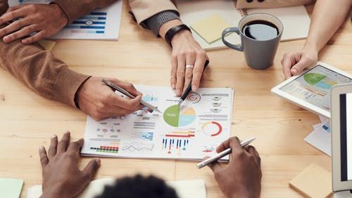 Variables de confusión y correlaciones parciales: cómo evitar relaciones espurias
