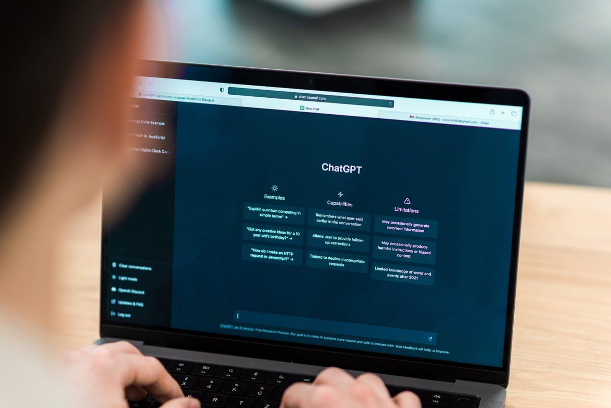 Guía de prompt engineering: cómo crear prompts efectivos